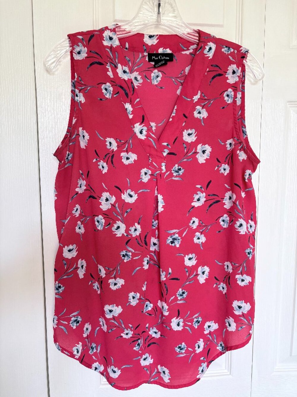 Nue Options Red Blue Floral V-Neck Pleated Shell Size S